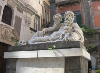 Storia linguistica di Napoli (1): dal Medioevo agli Angioini